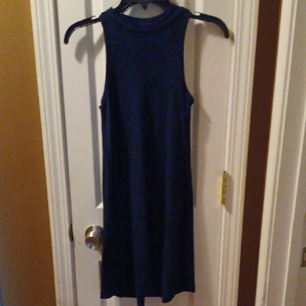 Elegant Navy Blue Sleeveless Dress